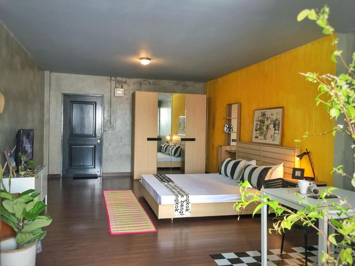 Хостел Five Stars Ratchada 19 Бангкок Екстер'єр фото