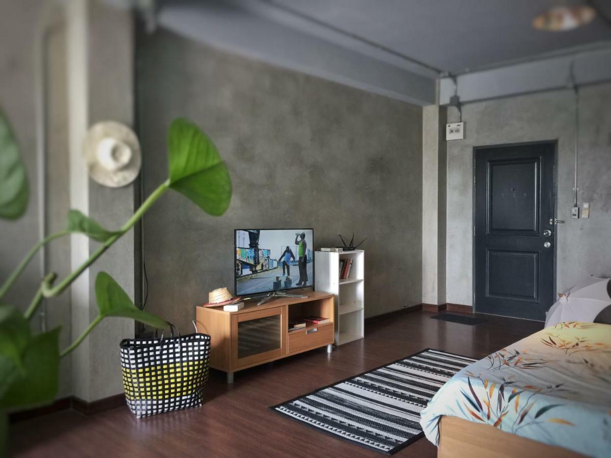 Хостел Five Stars Ratchada 19 Бангкок Екстер'єр фото
